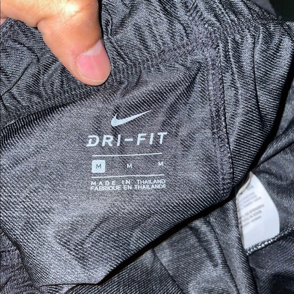 UNLV Women’s Running Shorts (M) - Picture 5 of 6